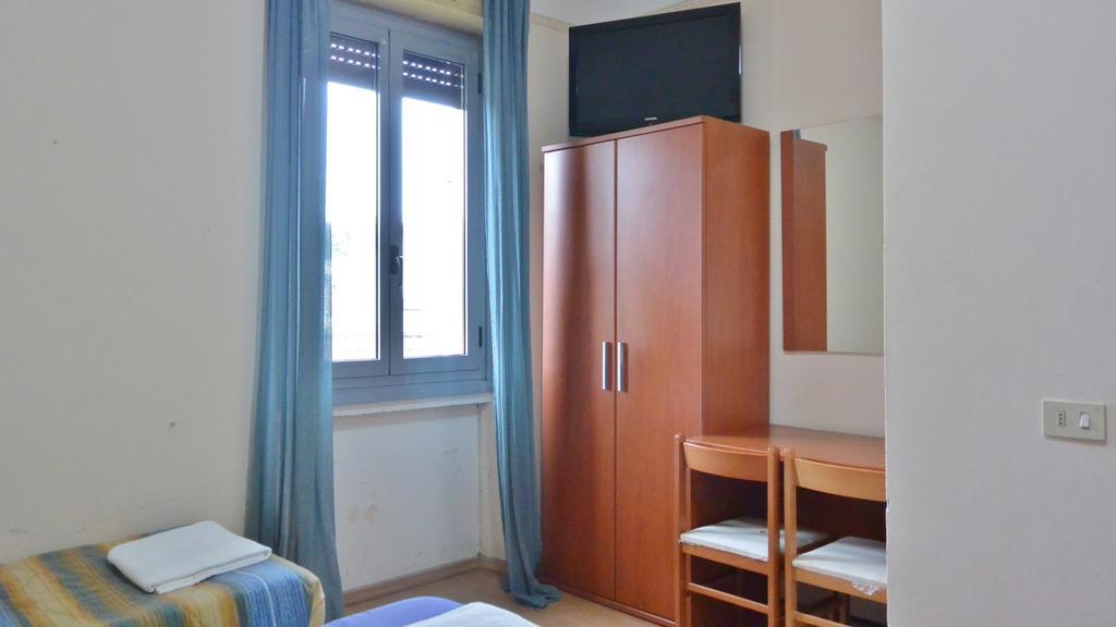 Hotel Arno *